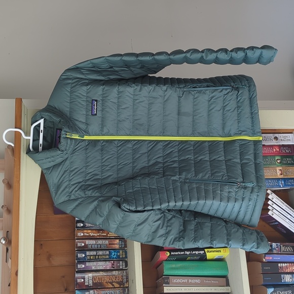 Patagonia Jackets & Blazers - Women's Patagonia Puffer, size large in Teal